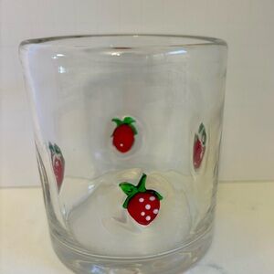 Icon Juice Glass with Strawberries